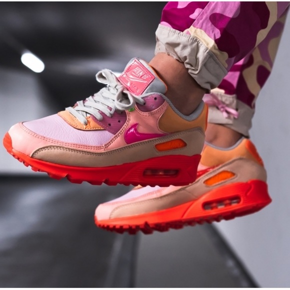 Nike Shoes - Nike air max 90 sneakers